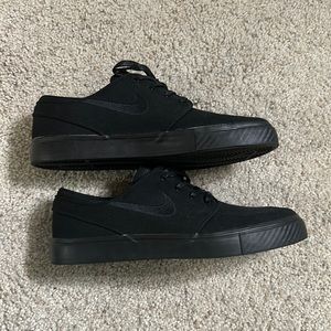 RARE Stefan Janoski skate boarding Nike Shoe. 10.5